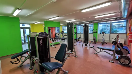 palestra della residenza borsellino con attrezzi