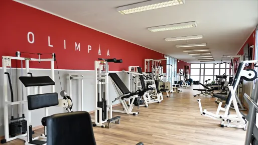 Palestra della residenza olimpia con tutti gli attrezzi