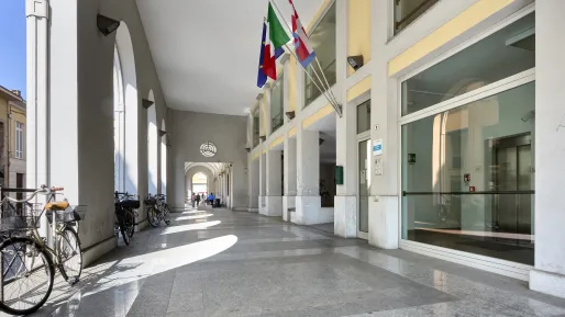 Ingresso Perrone