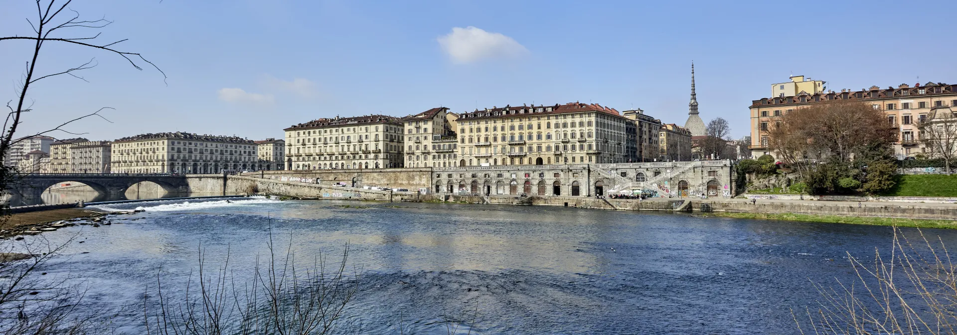 Vista Murazzi dal Po